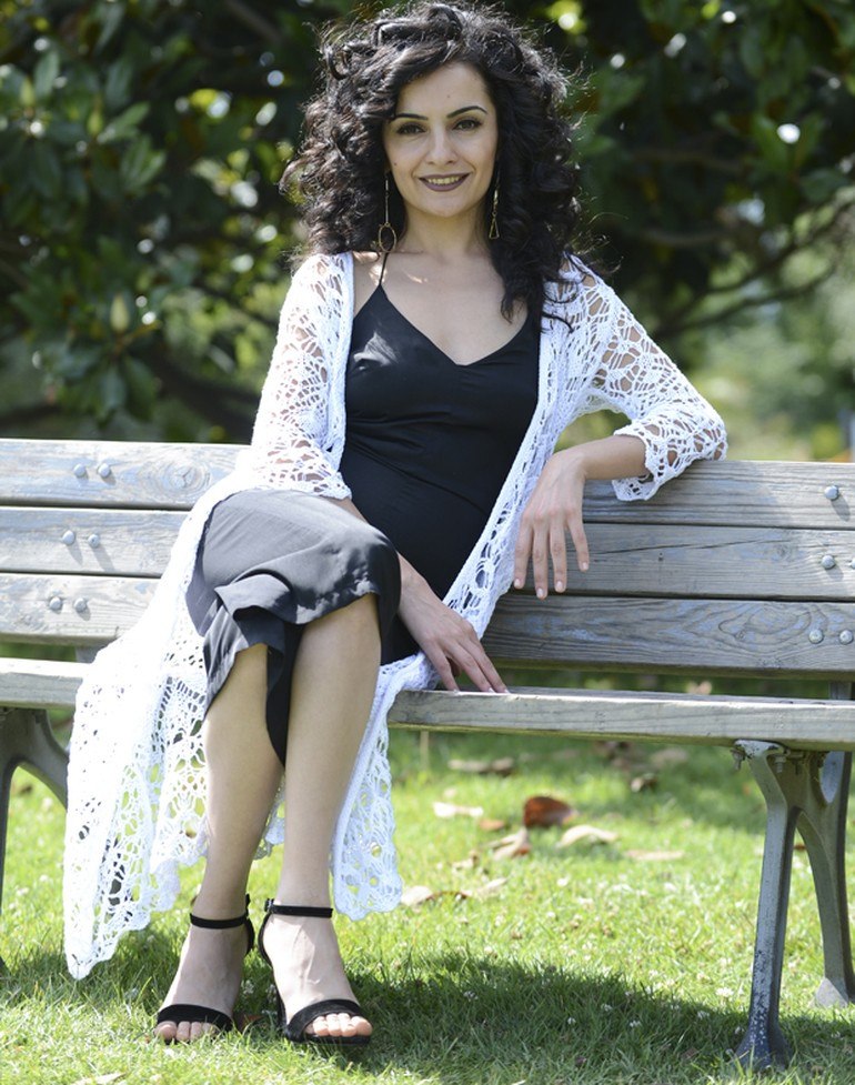 Mehtap Meral: Yana yana yaşayan biriyim - Resim: 2