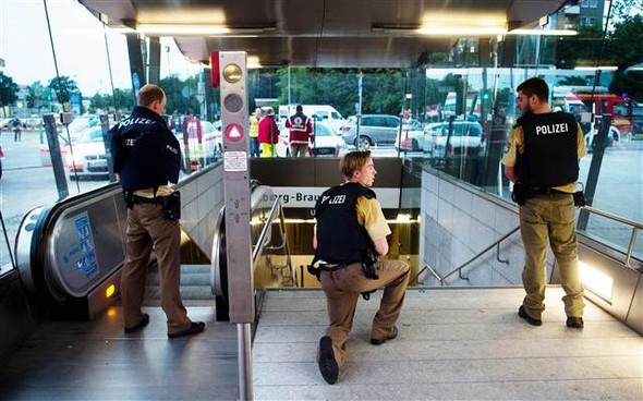 Münih'teki silahlı saldırıdan şok görüntüler - Resim: 1