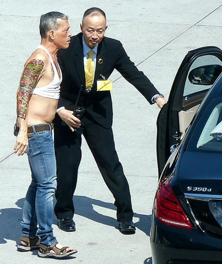 Tayland Prensi'nin işte bu fotoğrafını paylaştı, karısı tutuklandı! - Resim: 1