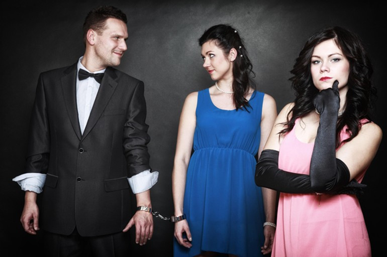 Aldatılan kadınların bulduğu çözüm: Yalancı metres - Resim: 1