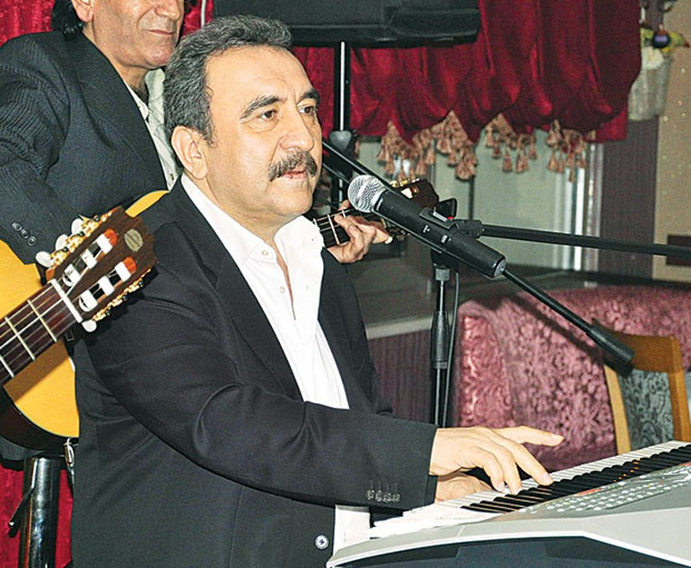 DMC, Avrupa Müzik ve Emre Müzik sanatçıları demokrasi mitingine tekne ile gelecek - Resim: 2