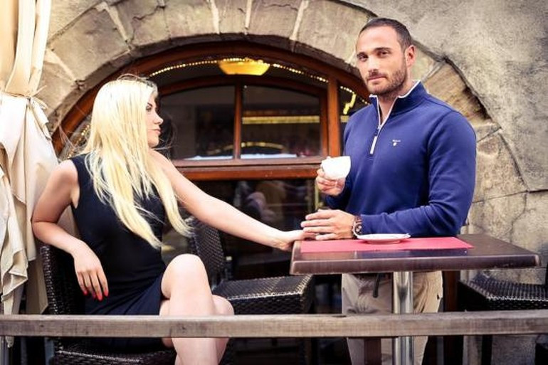 Dünya, Oral Seks Kafe'yi tartışıyor! - Resim: 1