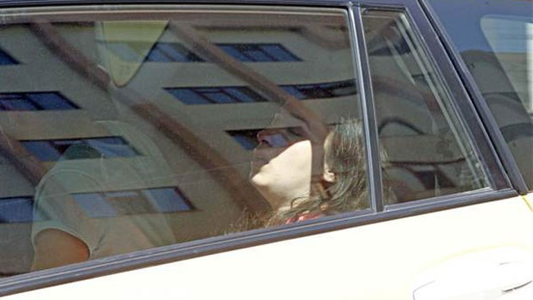 Gelin yeniden hastaneye kaldırıldı, damat gözyaşlarına boğuldu! - Resim: 1