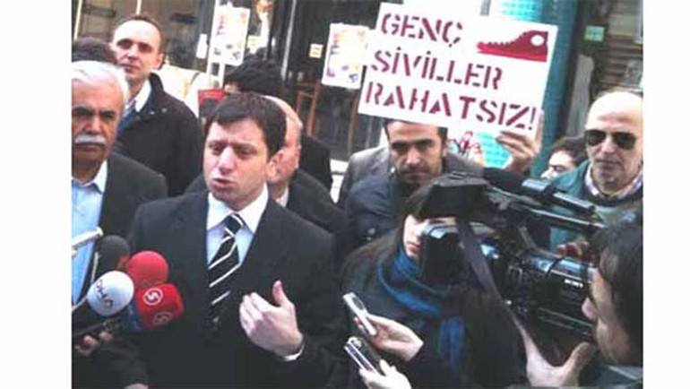 Solcu partinin üyesi Cemaat'ten gözaltına alındı! - Resim: 1