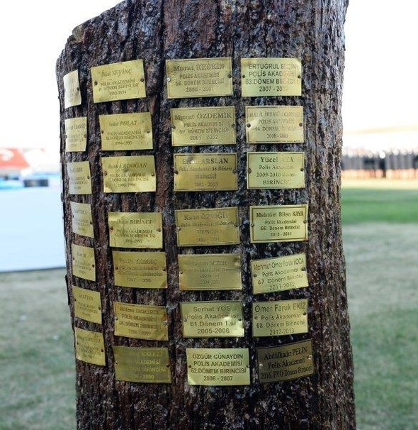 Polislerin mezuniyet töreninde dikkat çeken ayrıntı - Resim: 2