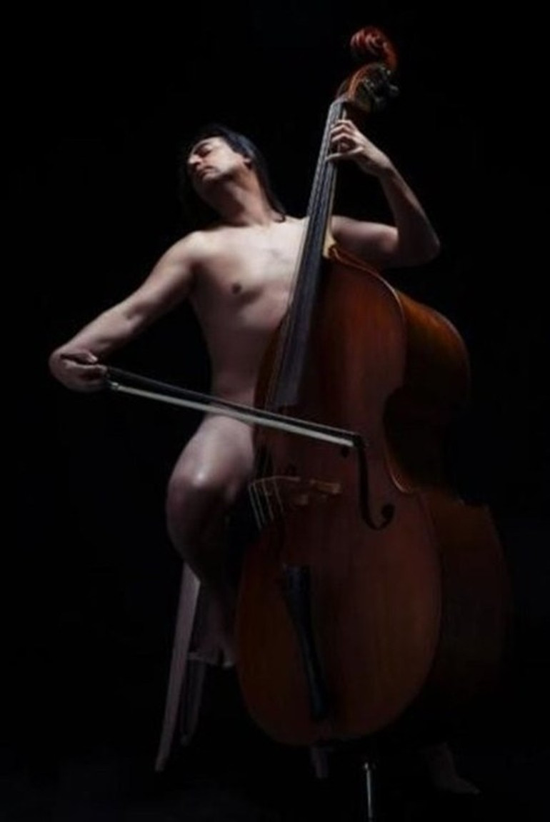 Çelik Erişçi'nin çıplak fotoğrafı olay oldu! - Resim: 1