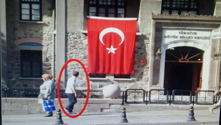 Son Dakika: Canlı bombanın Anıtkabir'deki keşif görüntüsü ortaya çıktı - Resim: 1