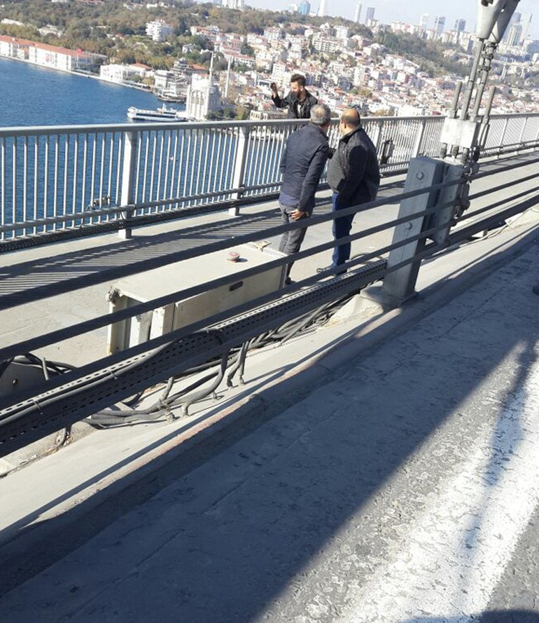 Yavuz Bingöl intihar etmek isteyen genci kurtardı! - Resim: 1