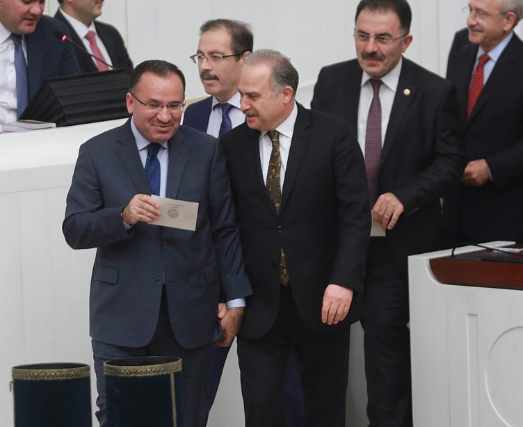 Meclis'te gecenin fotoğrafı - Resim: 1