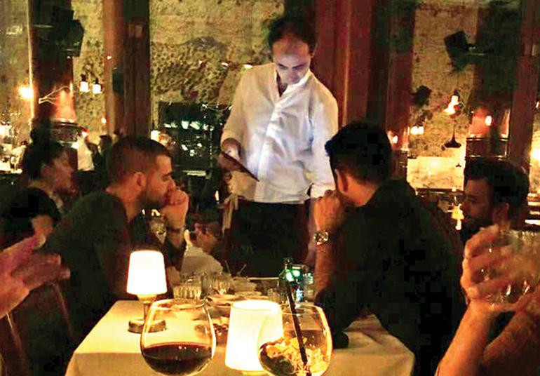 Lüks restoranda gelen fazla hesap Yalın'ı kızdırdı - Resim: 1