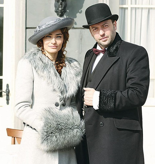 Saadet Işıl Aksoy Amerika'dan Türkiye'ye apar topar döndü - Resim: 1