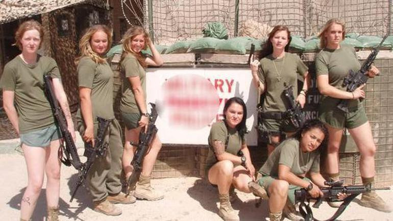 ABD'li kadın askerlere ikinci şok!.. O fotoğraflar satışa çıkarıldı - Resim: 1