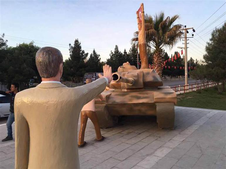 Harran'a tank durduran Erdoğan heykeli dikildi - Resim: 1