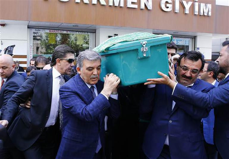 Gül Ailesi taziyeleri kabul ediyor - Resim: 1