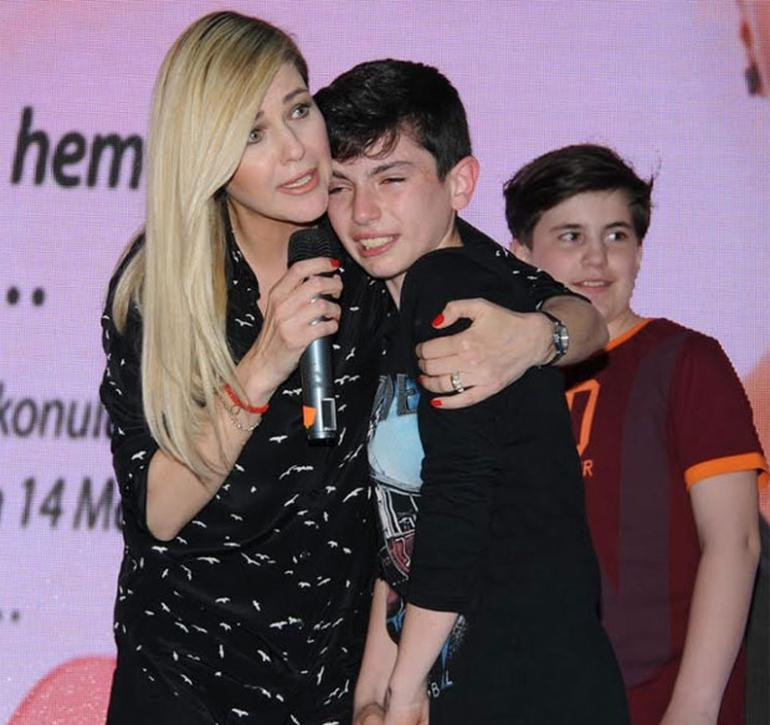 Emine Ün'ün gözyaşları - Resim: 1