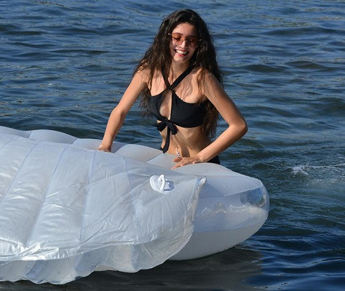 Sinan Akçıl'ın sevgilisi Otilia'nın içine su serpecek mesaj - Resim: 1