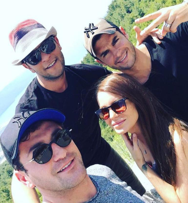 Savaşçı dizisinin oyuncuları beraber tatile çıktı - Resim: 1