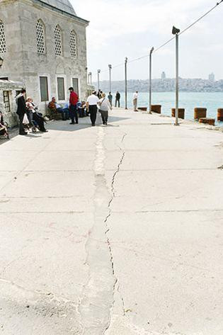 İlber Ortaylı'dan Şemsi Ahmet Paşa Camii tepkisi: Sinan doldurmamış, sana mı kaldı? - Resim: 1