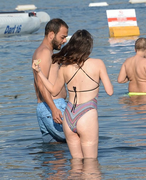 Kerem Fırtına'dan sevgilisi Gizem Denizci'ye mayo uyarısı - Resim: 2