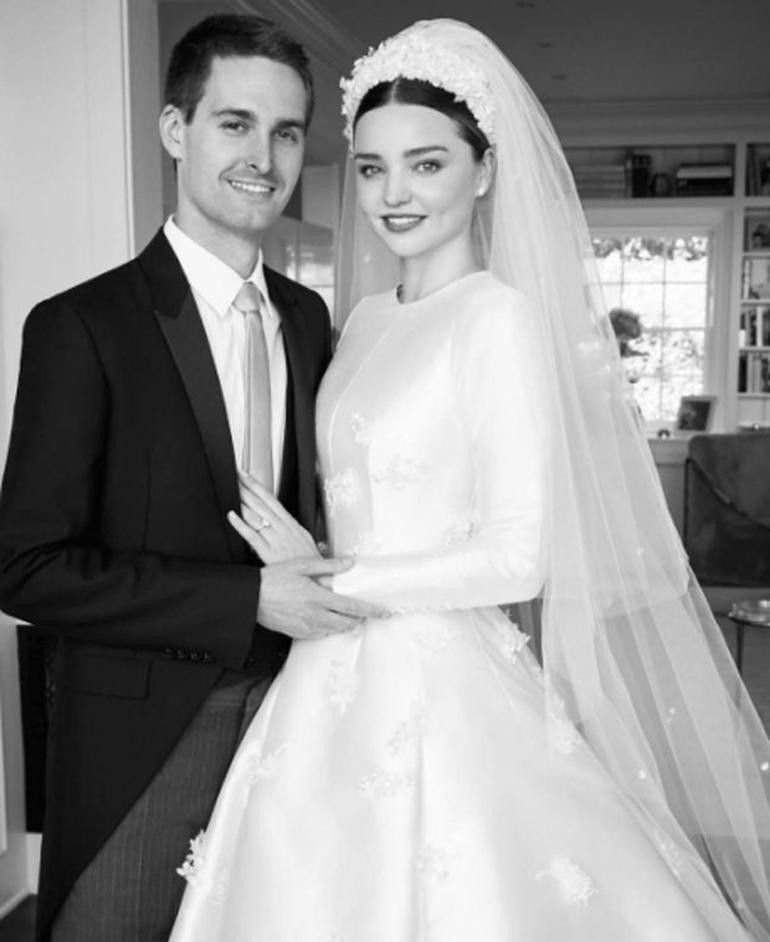 Snapchat'in Ceo'su ile evlenen Miranda Kerr'in gelinliği olay oldu - Resim: 1