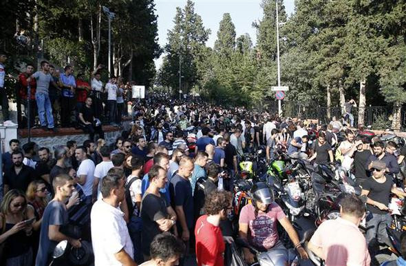 Binlerce motosikletli, Altın elbiseli adam Barkın Bayoğlu'nu uğurladı - Resim: 4