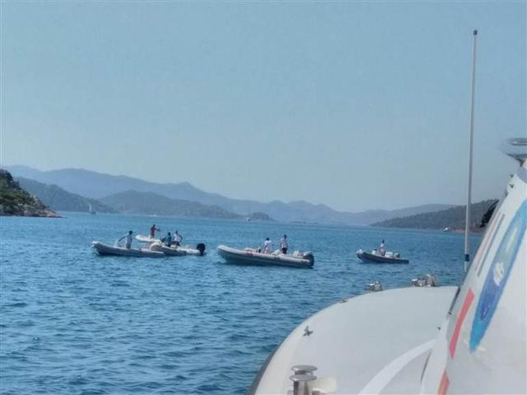 Marmaris'te tur teknesi battı: 1 ölü, 2 kayıp - Resim: 1