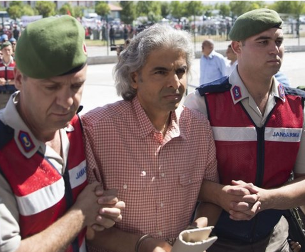 Darbeci askerlerin cezaevindeki yeni imajları dikkat çekti - Resim: 2