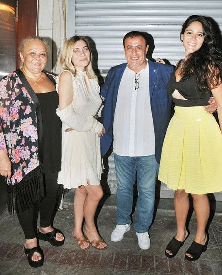 Mahmut Tuncer’in kızı Gizem pop albümü çıkardı - Resim: 1