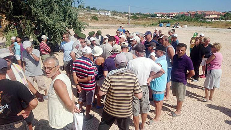 Çeşme'de olay! Jandarma havaya ateş açtı - Resim: 1