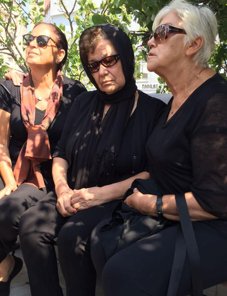 Vatan Şaşmaz son yolculuğuna uğurlandı - Resim: 7