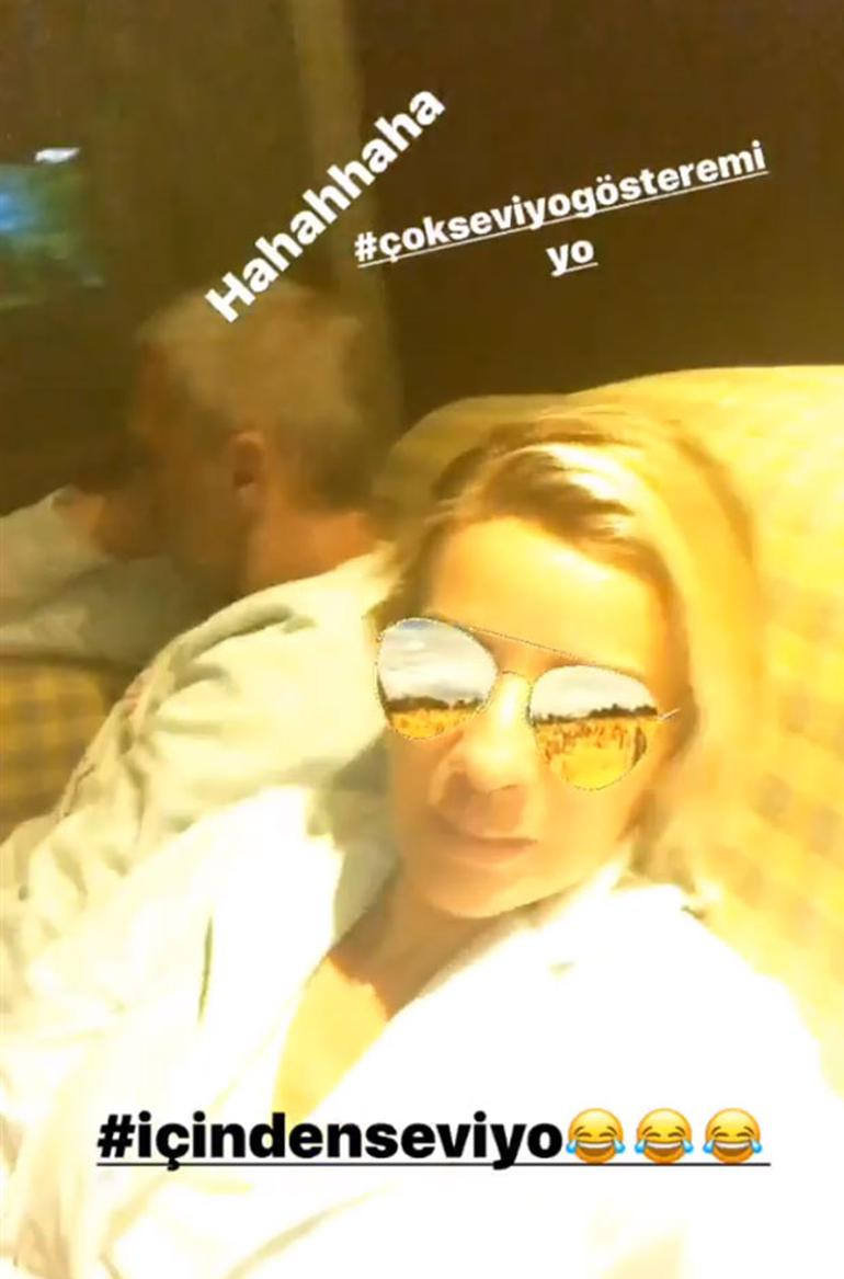 Esra Erol'dan renkli paylaşım: Çok mutluymuşuz gibi yapacağız - Resim: 1