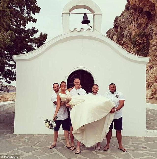 Viral olan seks fotoğrafı yüzünden Rodos'ta yabancıların düğün yapması yasaklandı - Resim: 1