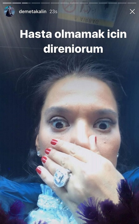 Demet Akalin In Dikkat Ceken Yuzugu Medyafaresi Com Mobil