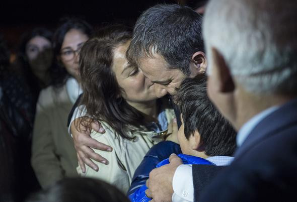 Olay anlar! Sözcü muhabiri Gökmen Ulu'nun tahliye sevinci - Resim: 2