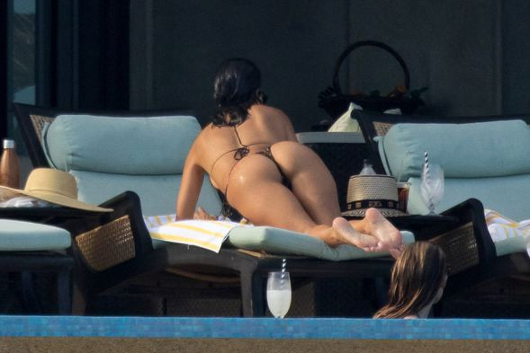 Aldatılan Kourtney Kardashian'dan eski sevgiliye nispet pozları - Resim: 1