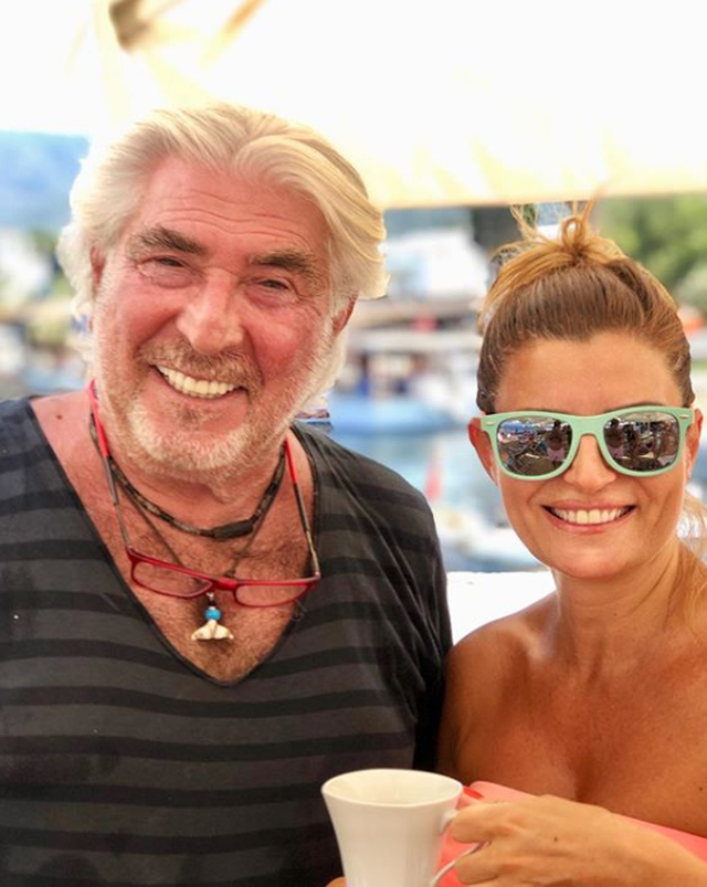 Fenalaşan Ece Vahapoğlu'nun yardımına Zeynep Özyağcılar yetişti - Resim: 1