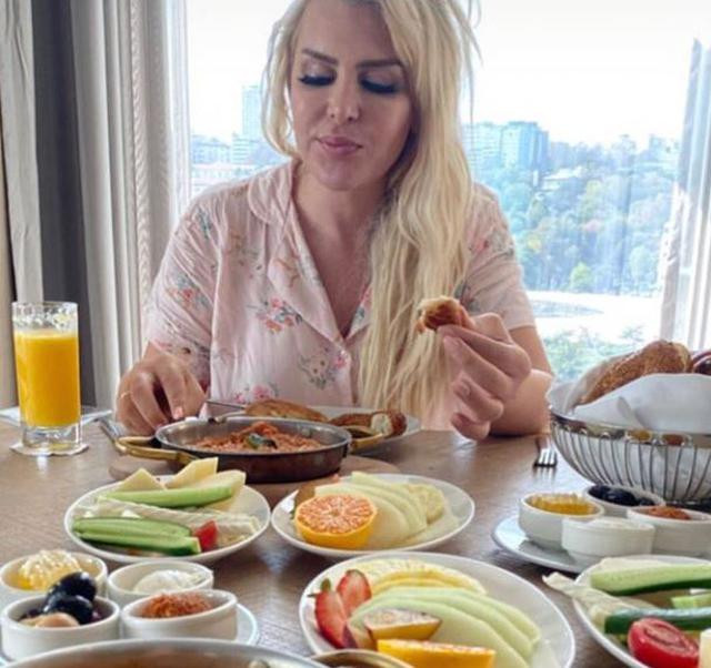 Yeni gelin Selin Ciğerci'nin ev hali çok beğenildi - Resim: 1