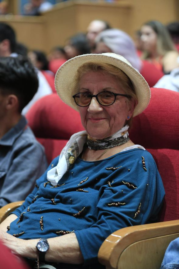 Antalya'da yaşlı kadının sorusu Uğur Yücel'i güldürdü - Resim: 1
