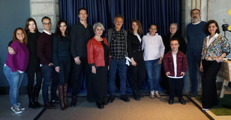 Camdaki Kız Dizisinin Oyuncuları Kimler, Konusu Ne? Camdaki Kız Yayın Günü - Resim: 1