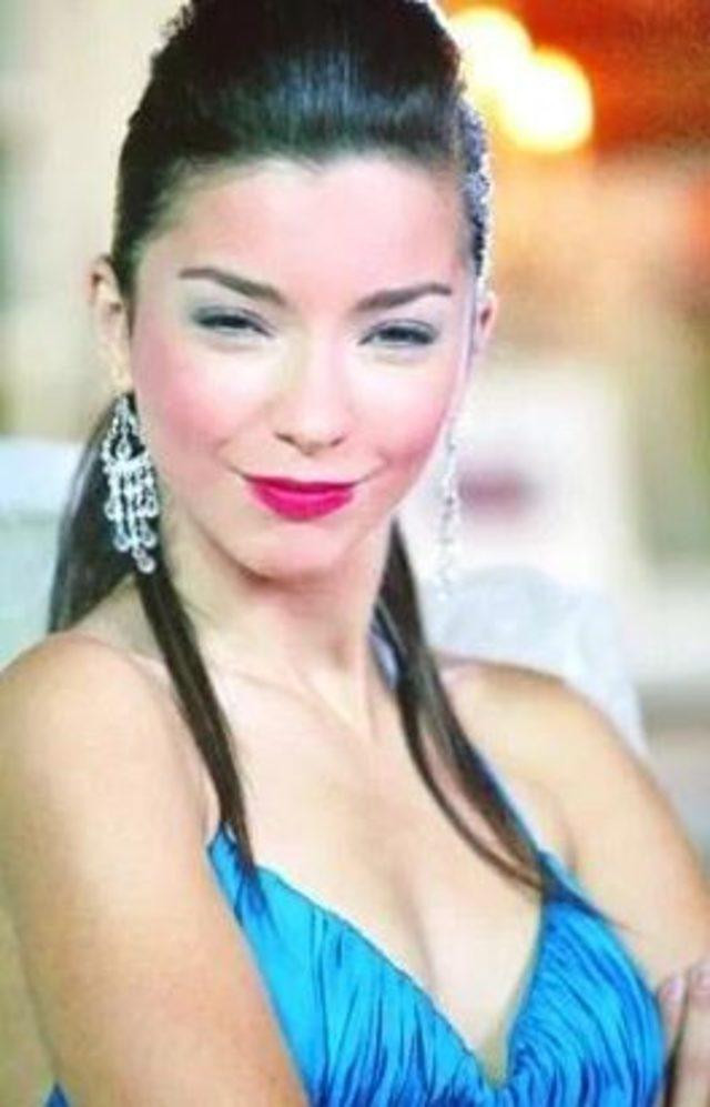 Merve Boluğur İtiraf Etti: Göğüslerime Estetik Yaptırdım - Resim: 1