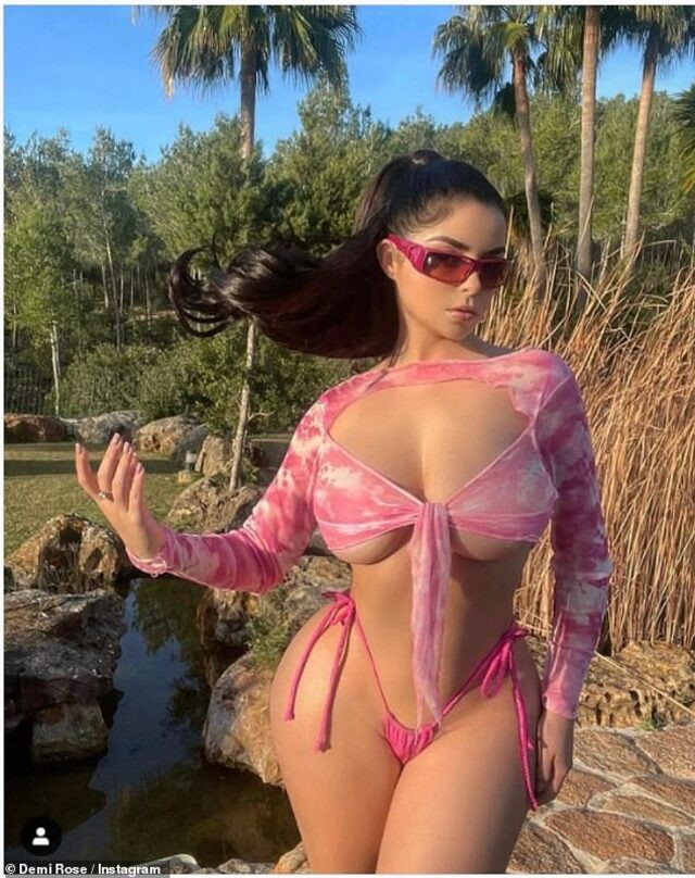 Demi Rose'un Pembe Günü - Resim: 1