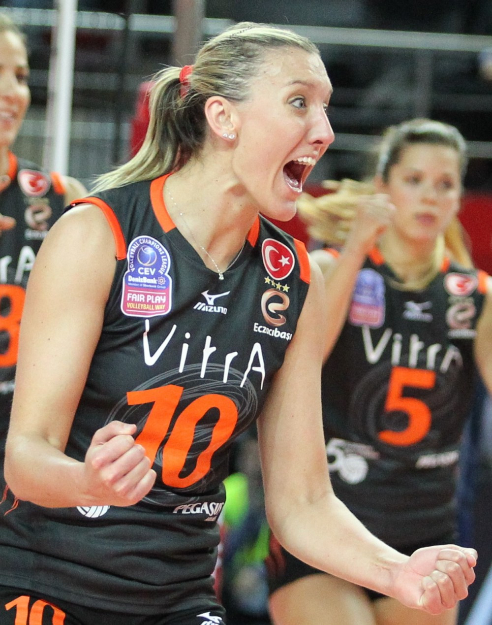 Eczacıbaşı VitrA, yıldız oyuncusu Larson ile devam kararı aldı - Resim: 1