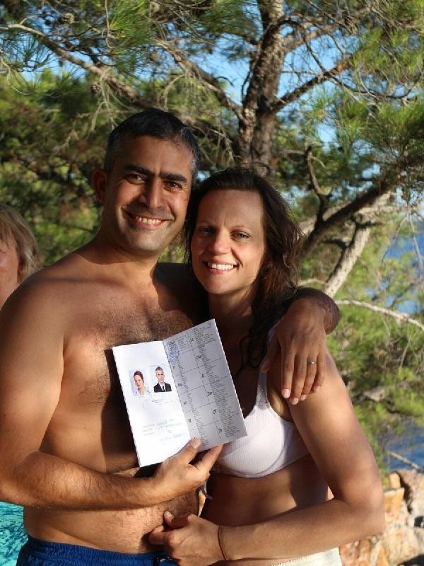 Ayvalık'ta denizden çıkıp, bikini ve şortla nikah kıydırdılar! - Resim: 9