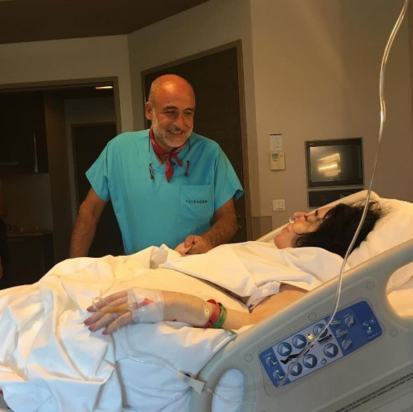 Demet Akalın hastaneden Nur Yerlitaş'ın fotoğrafını paylaştı - Resim: 1