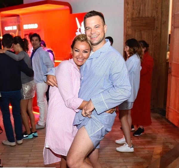 Pijamalı Pınar Altuğ ve Yağmur Atacan sosyal medyanın diline düştü - Resim: 1