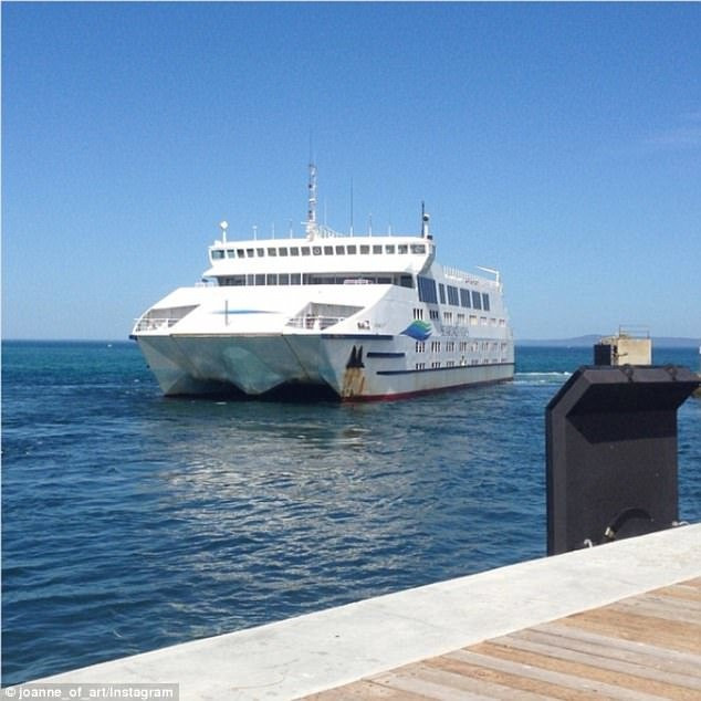 Parti sahnesi için o feribotta bir hafta çıplak kaldılar - Resim: 1