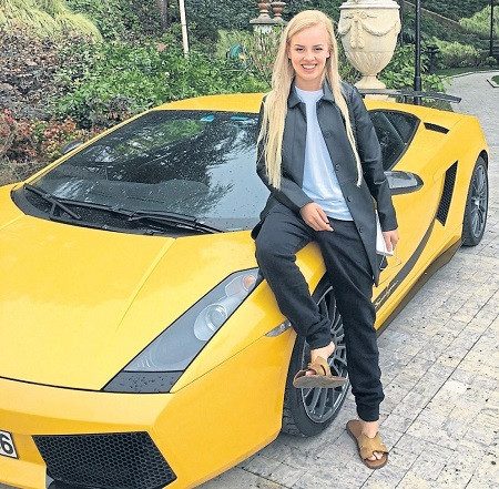 Ağaoğlu altın bileziğiyle kolunda servet taşıyor - Resim: 3