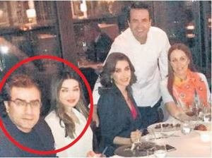 Ressam Ahmet Güneştekin Esra Ezmeci ile gizli aşk mı yaşıyor? - Resim: 1