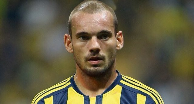 Sosyal medyada Sneijder kapışması! - Resim: 1