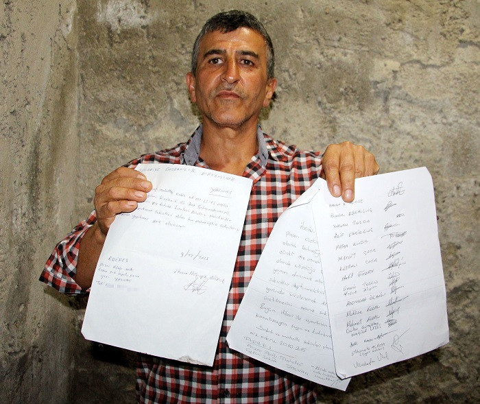 Isparta'da bir vatandaş MHP’li Halil Hilmi Tütüncü'ye dışkısıyla saldırdı - Resim: 1